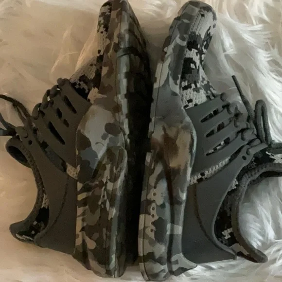 Kids Camouflage Sneakers - Picture 7 of 9